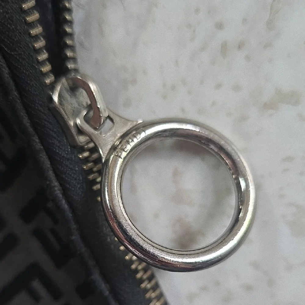 Fendi Black Monogram Shoulder Bag - Picture 3 of 10